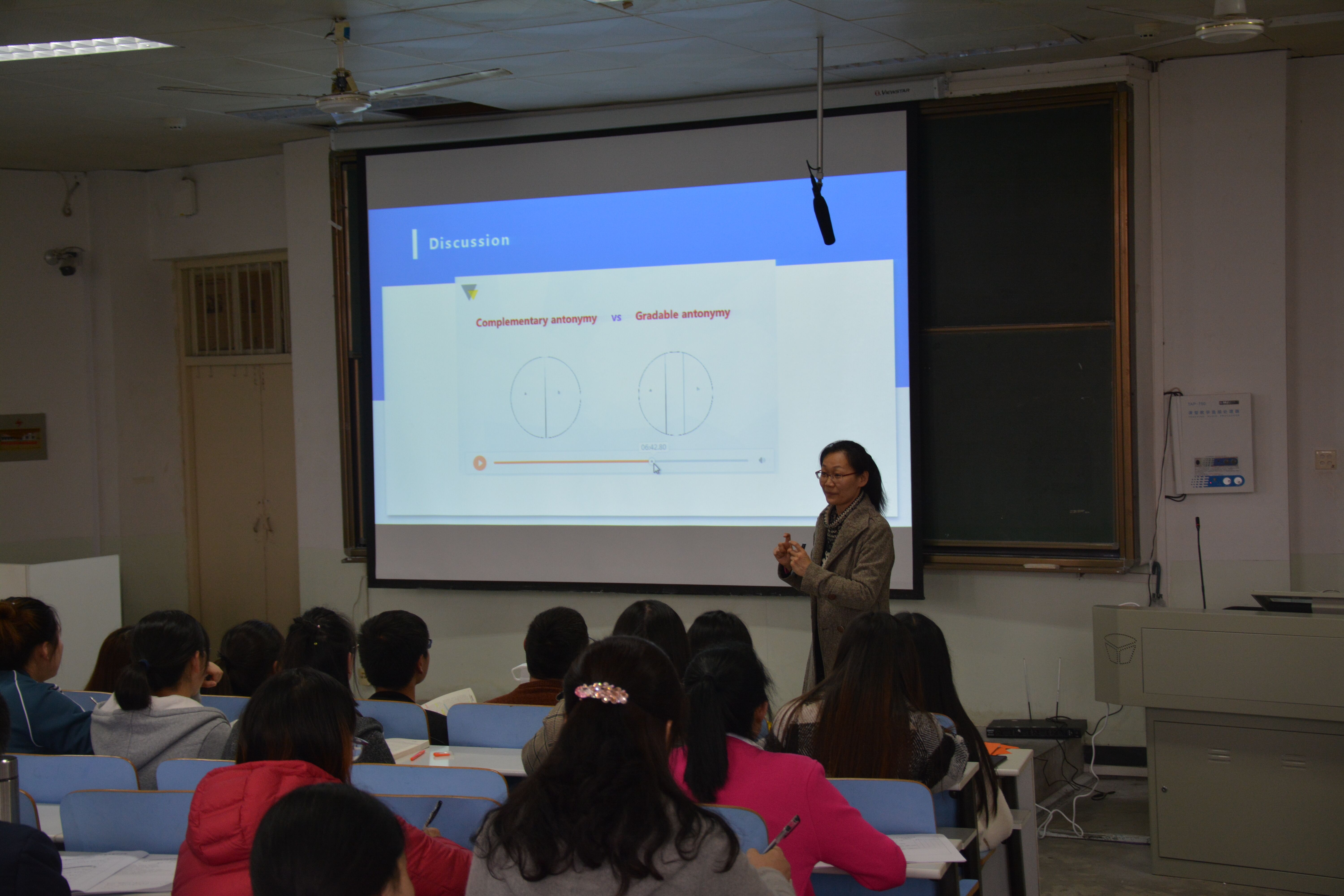 必威官方首页官网成功举办2019年教师教学大奖赛决赛